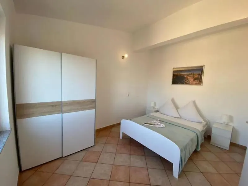 Apartmani Liza Vir